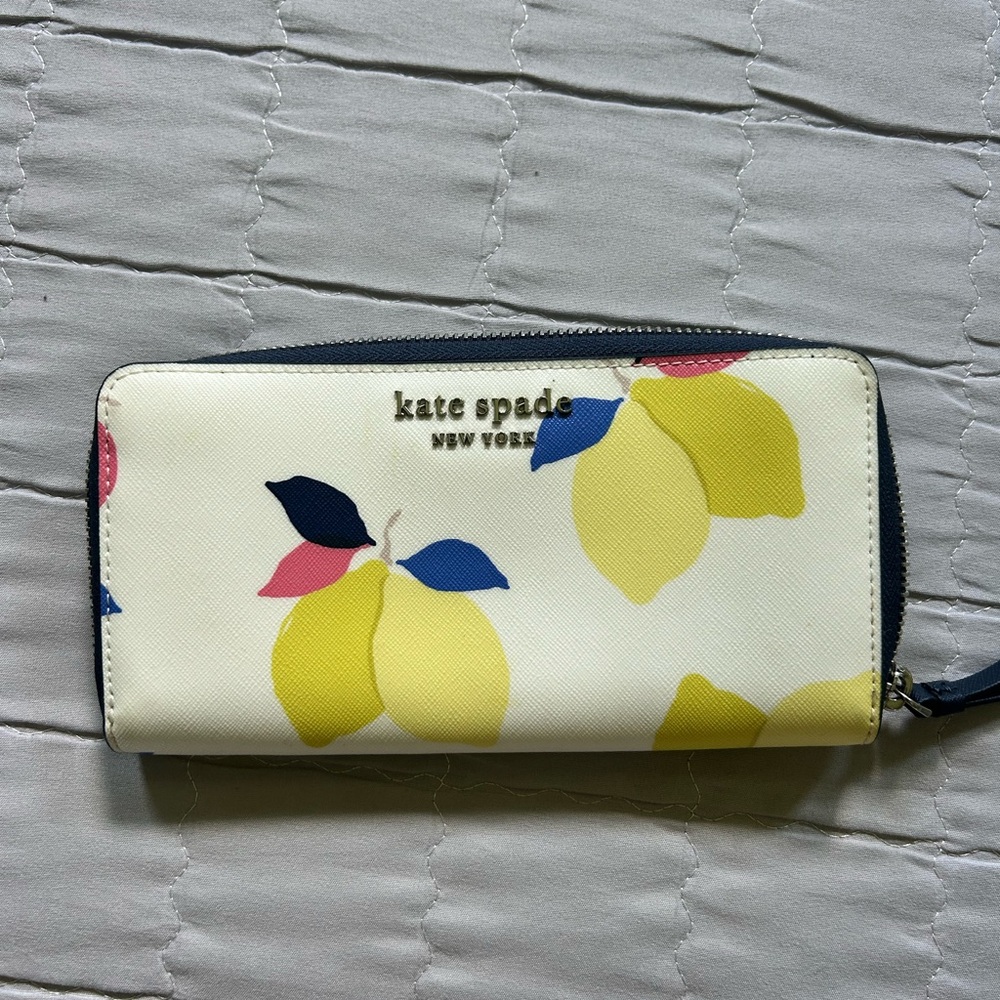 Kate Spade White and Yellow Lemon Wallet NWOT